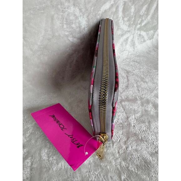 Brand New Betsey Johnson Zip Around Large Gray w/ Roses - Picture 4 of 6